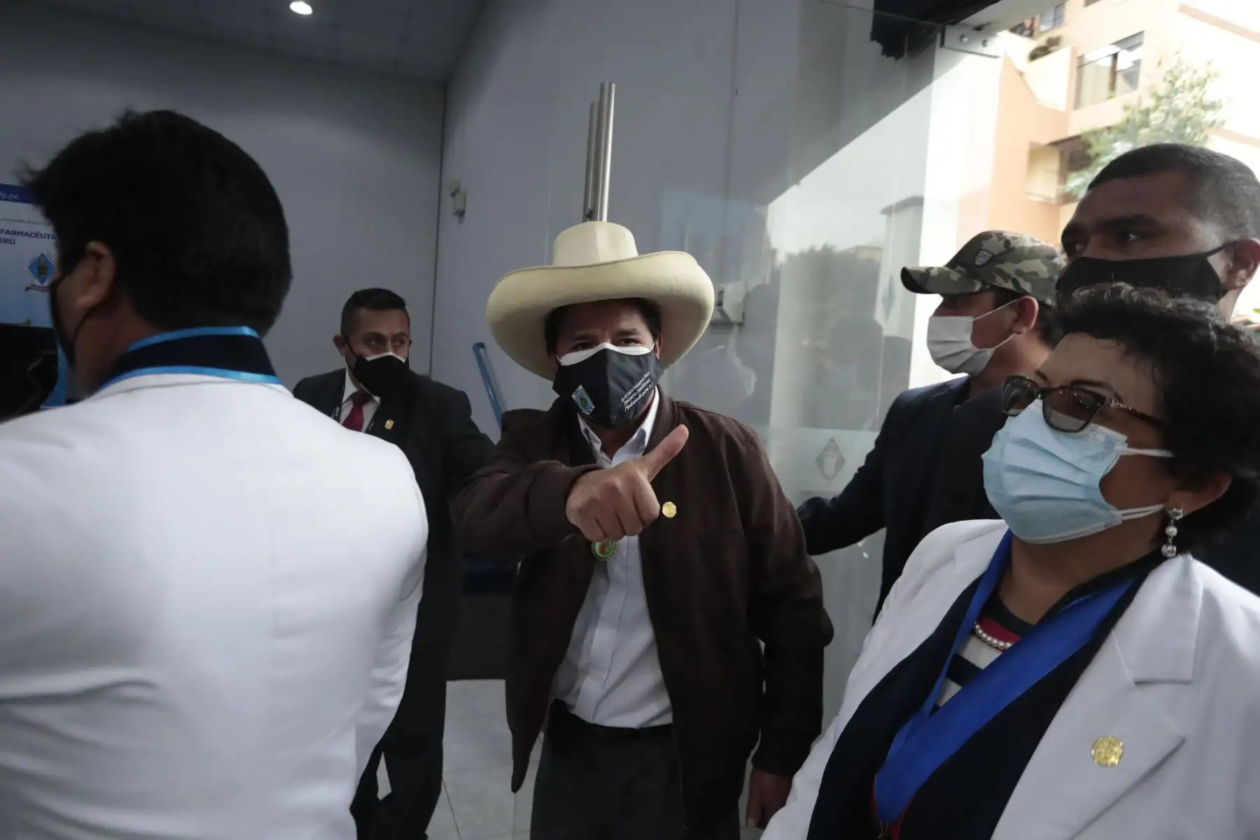 Pedro Castillo se reúne con integrantes del Colegio Químico Farmacéutico del Perú. Foto: ANDINA/Renato Pajuelo