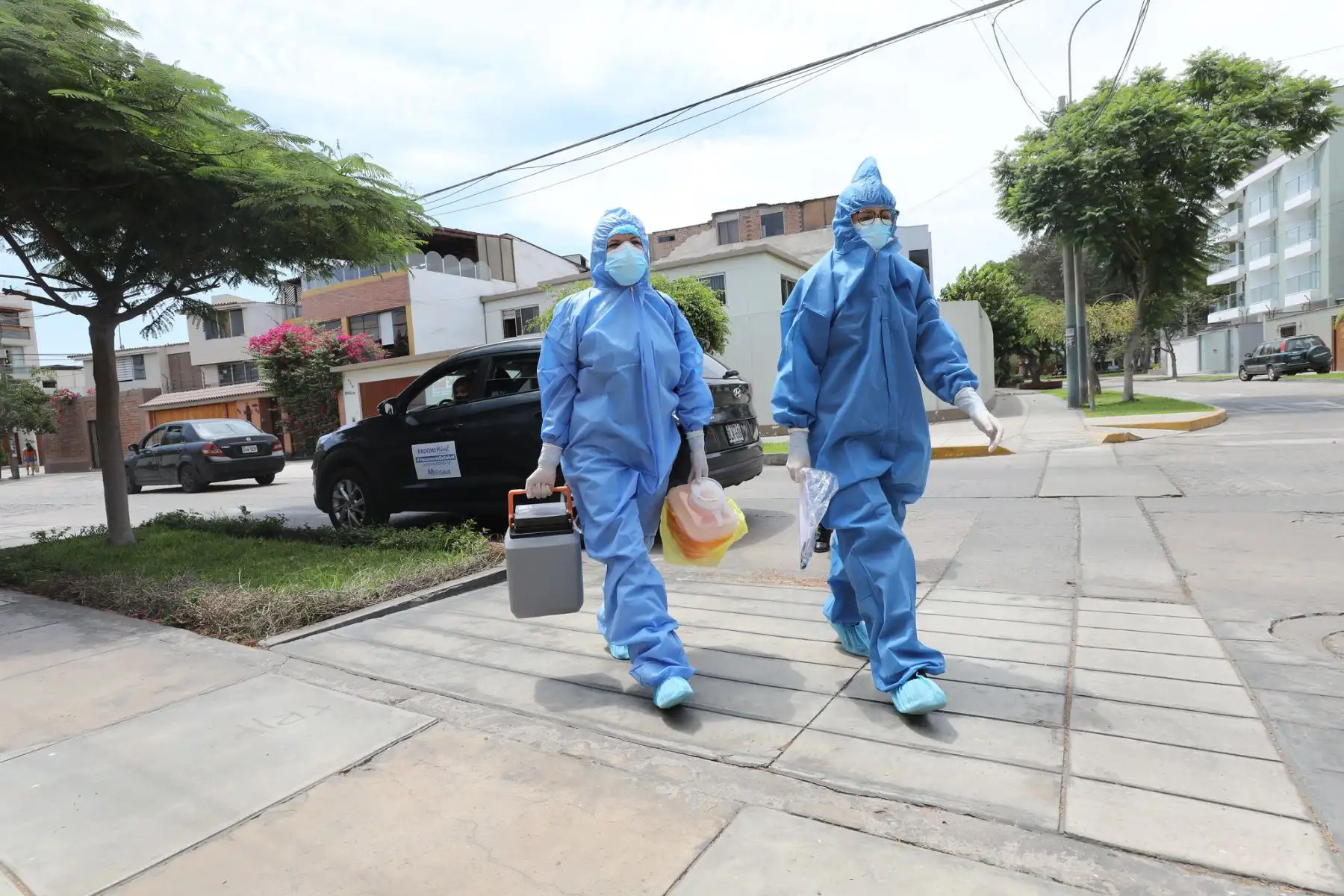 Covid-19: Vacunarán en casa a pacientes imposibilitados de desplazarse de Lima y Callao Foto: Essalud