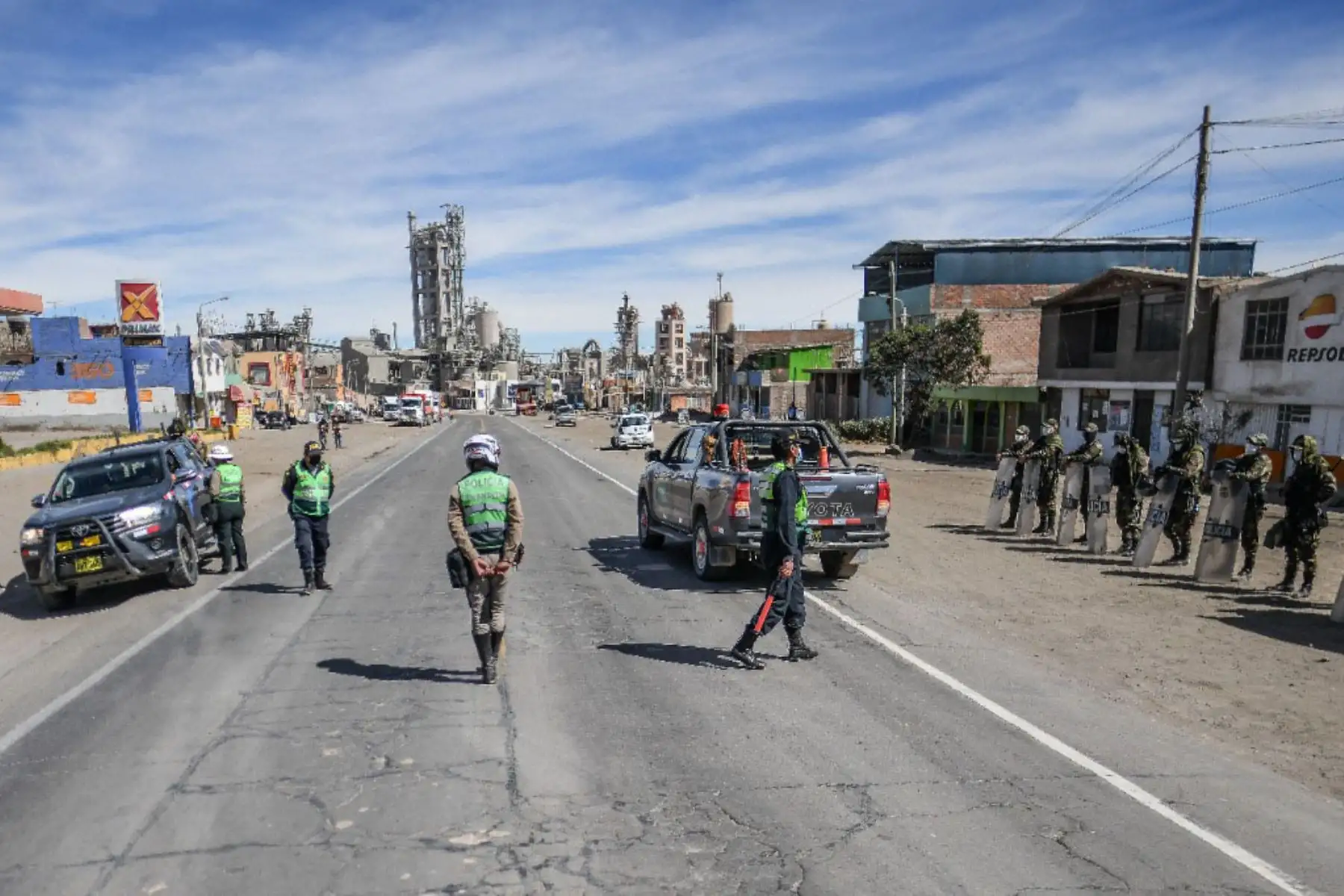Policía y Sutran controlan ingreso a Arequipa para respetar cerco epidemiológico.
Foto: Cortesía Diego Ramos