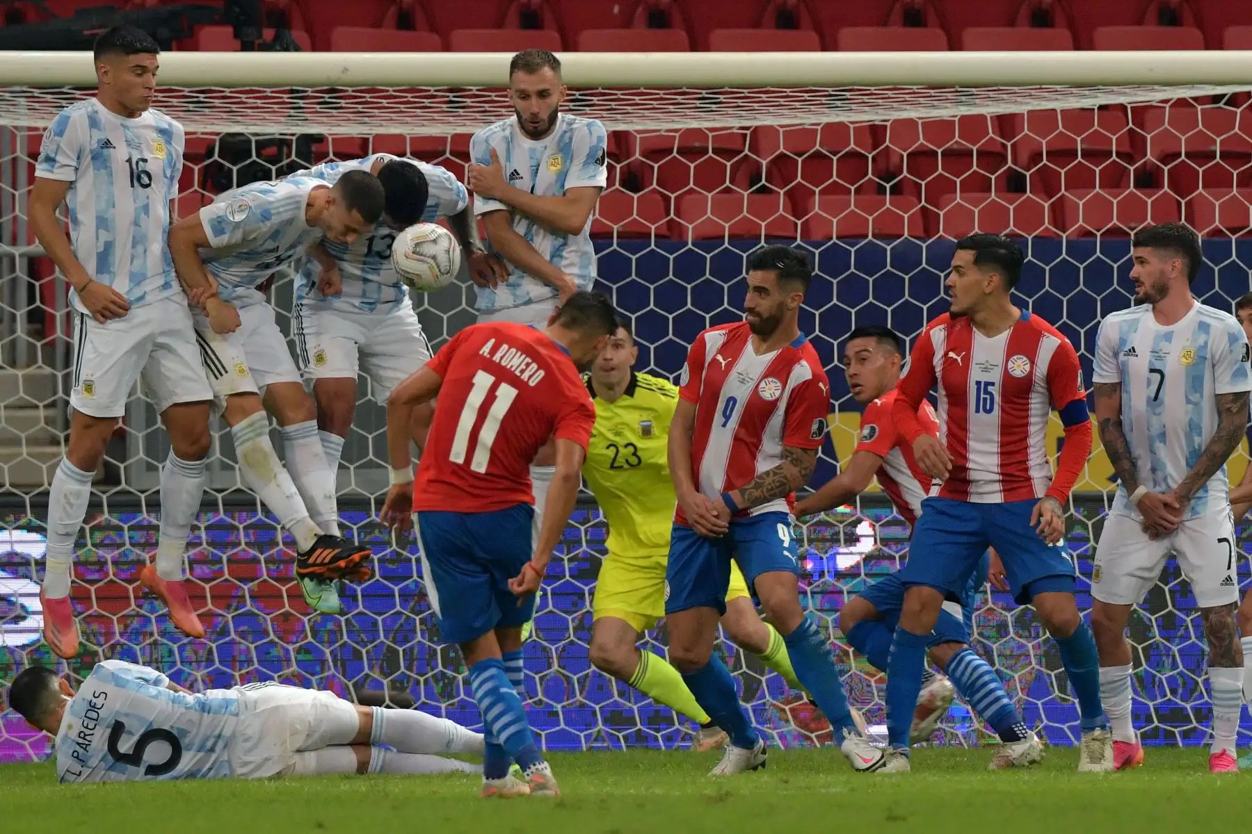 Vista durante el partido de la fase de grupos del torneo de fútbol Conmebol Copa América 2021 entre Argentina y Paraguay en el Estadio Mane Garrincha de Brasilia.
Foto: AFP