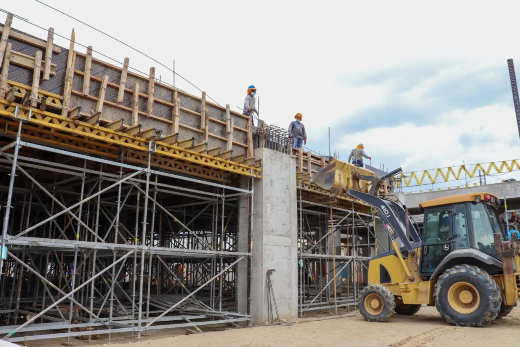 ARCC presenta sistema de gestión que acelera reconstrucción de infraestructura en regiones