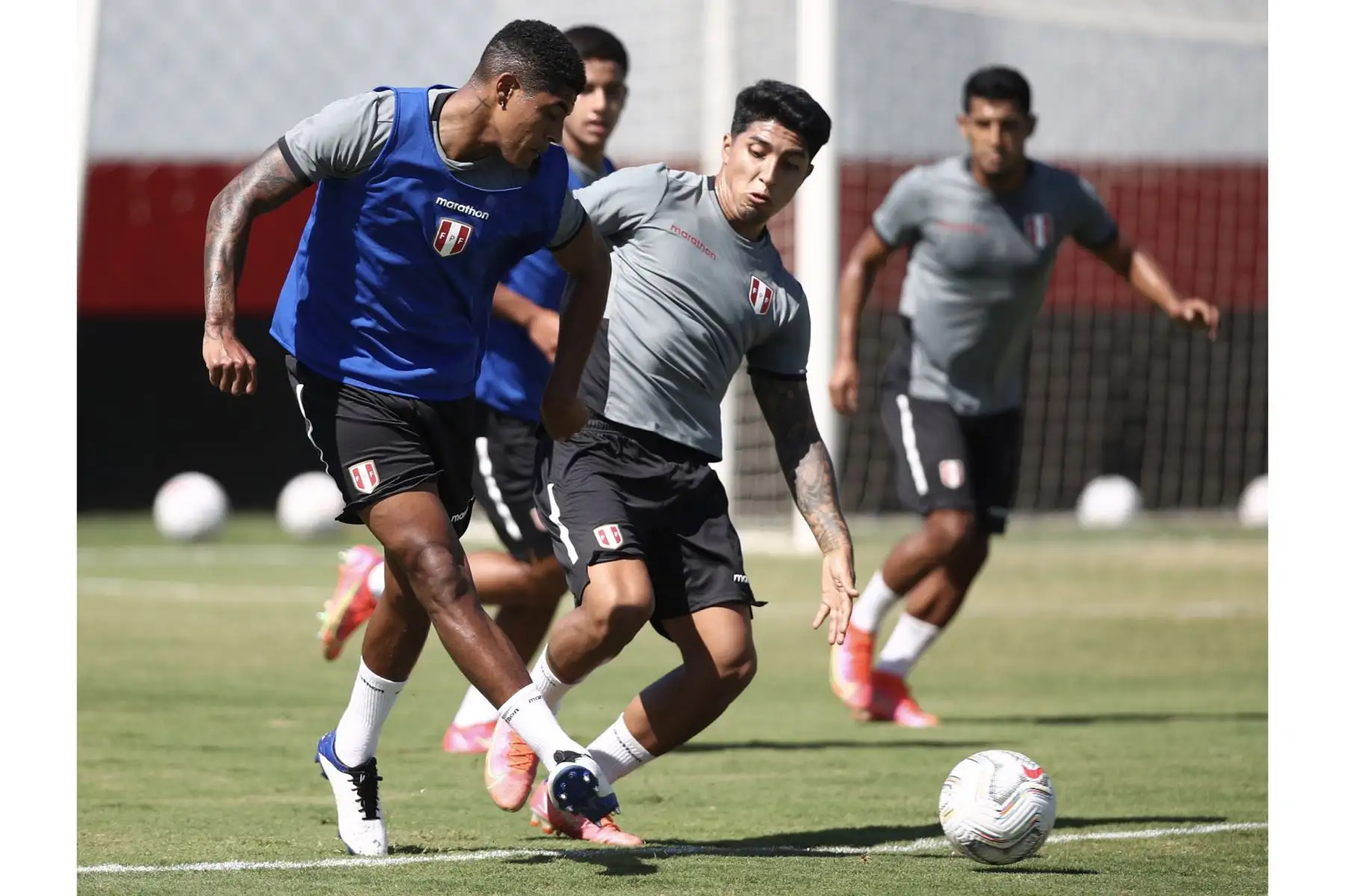 A un día del duelo ante Ecuador, la selección peruana continuó con su preparación en el campo de entrenamiento del Atlético Goianense con la mira puesta en afrontar su tercer encuentro en esta Copa América 2021.
Foto: Selección Peruana