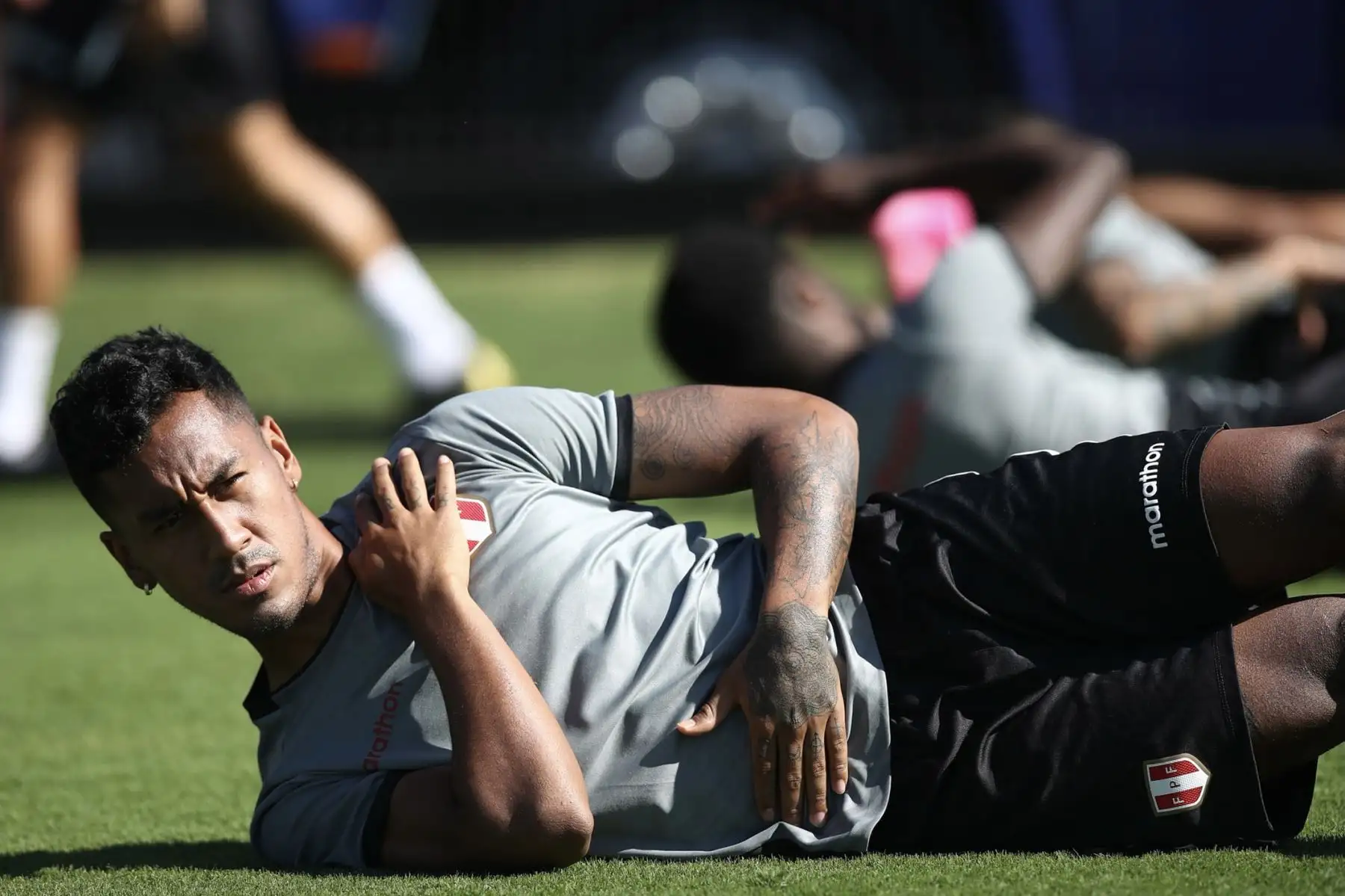 A un día del duelo ante Ecuador, la selección peruana continuó con su preparación en el campo de entrenamiento del Atlético Goianense con la mira puesta en afrontar su tercer encuentro en esta Copa América 2021. En la imagen Renato Tapia.
Foto: Selección Peruana
