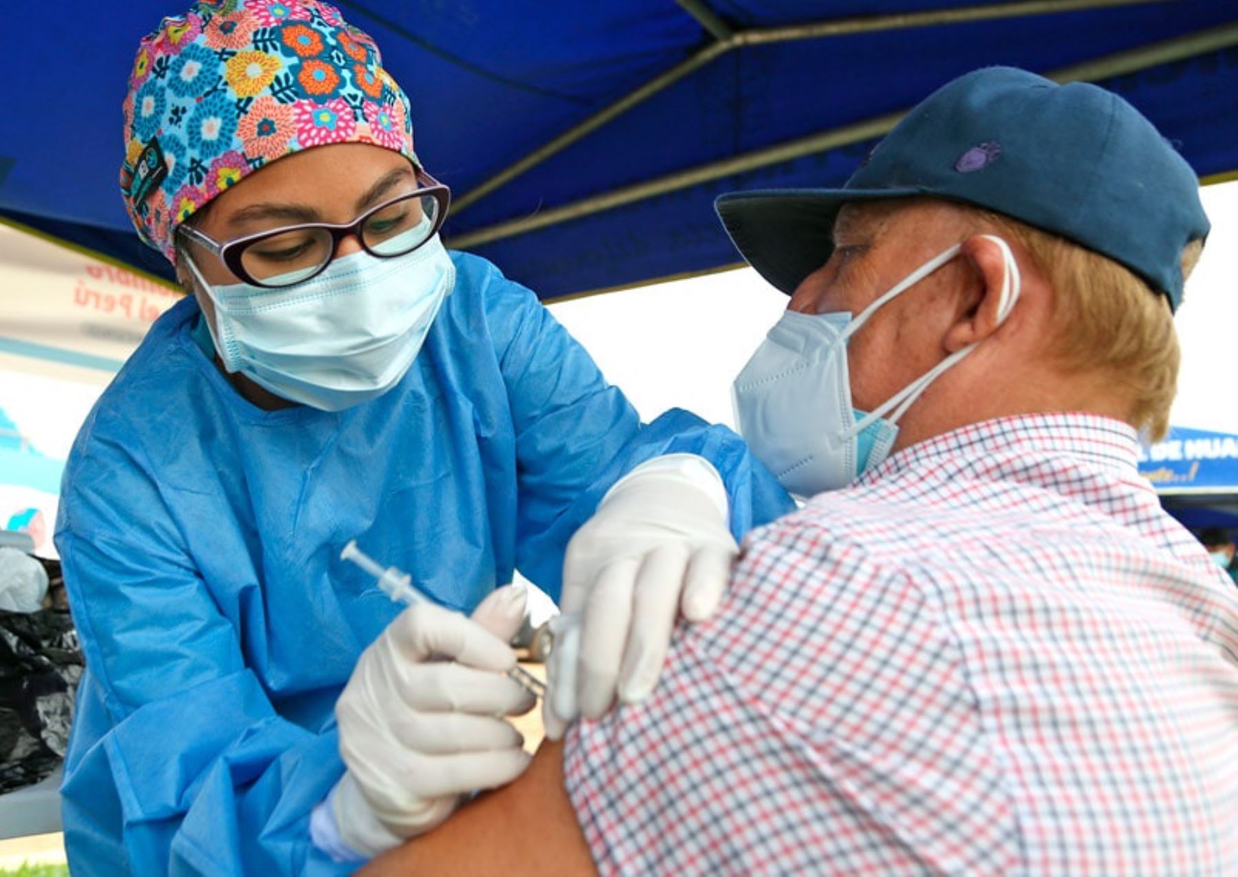 El proceso de vacunación contra la covid-19 sigue adelante en Mala y en otros distritos de Cañete afectados por el sismo de magnitud 6. ANDINA/Difusión