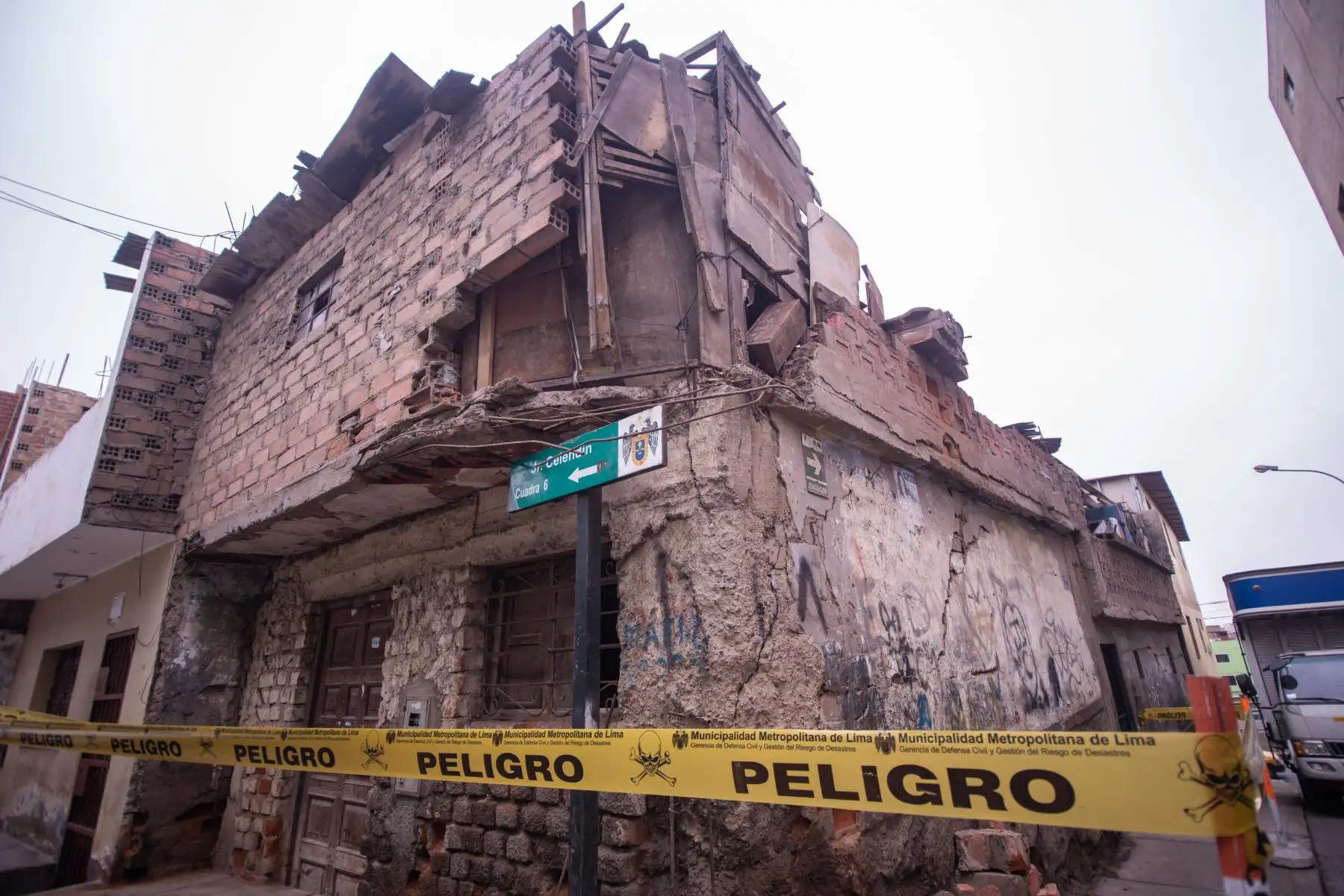 La Municipalidad de Lima supervisa daños en propiedades del Cercado de Lima luego de sismo de anoche que alertó a vecinos de toda la capital. Foto: MML