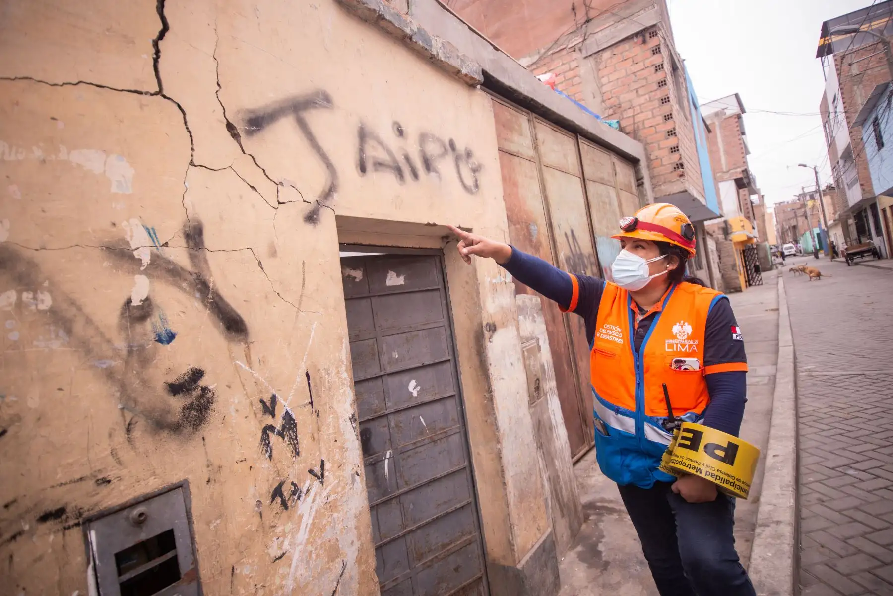 La Municipalidad de Lima supervisa daños en propiedades del Cercado de Lima luego de sismo de anoche que alertó a vecinos de toda la capital. Foto: MML