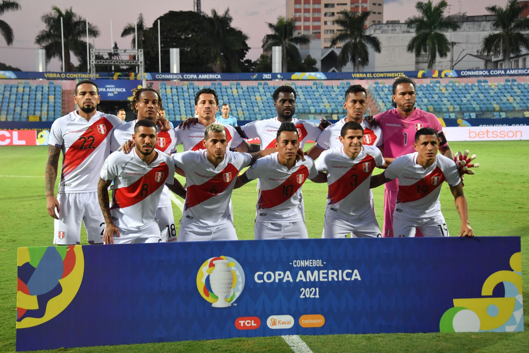 Los jugadores de Perú posan para una foto antes del inicio del partido de la fase de grupos del torneo de fútbol Conmebol Copa América 2021 contra Ecuador en el Estadio Olímpico de Goiania, Brasil.
Foto: AFP