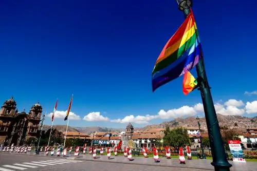 Wiphala flameando en Puno. ANDINA/Prensa Presidencia