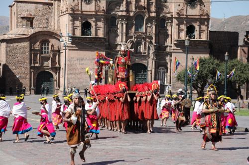 Cusco deslumbra al mundo con escenificación del Inti Raymi. Es un espectáculo único que cautiva a los turistas.