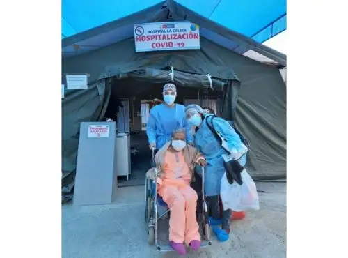 Abuelita de 94 años con enfermedad crónica vence a la covid-19 en Chimbote, en Áncash.