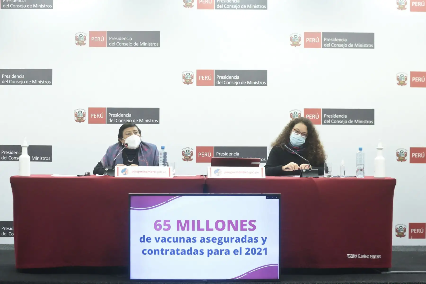 La ministra de Desarrollo e Inclusión Social (MIDIS), Silvana Vargas, junto a la titular de la Mujer y Poblaciones Vulnerables, Silvia Loli, brindan conferencia de prensa sobre el balance de su gestión. Foto: ANDINA/PCM
