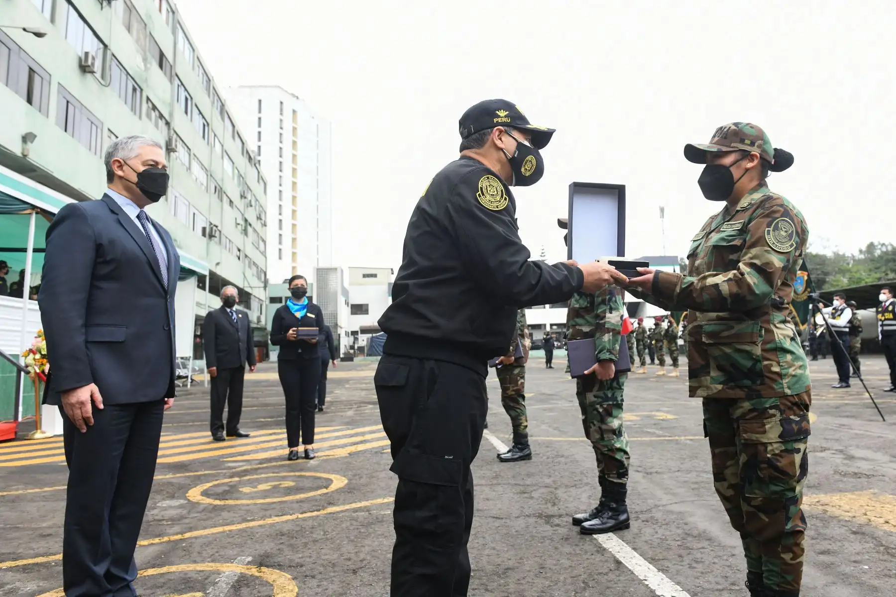 Ministro del Interior José Elice participó en la ceremonia por el XXX aniversario de la Dirandro, resaltando el  trabajo policial en la lucha antidrogas.
Foto: Ministerio del Interior