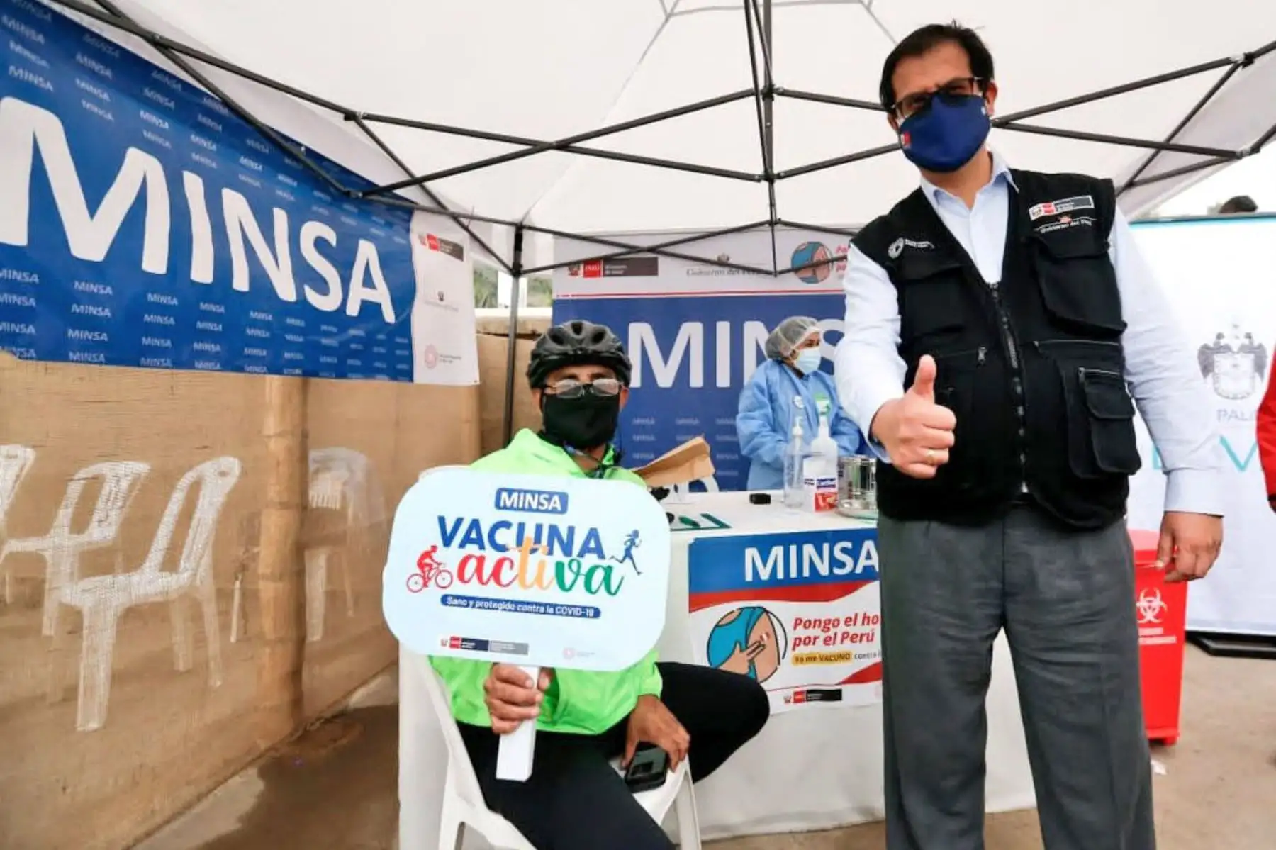 Viceministro de Salud Pública Gustavo Rosell supervisó Vacunación Activa en playa Agua Dulce de Chorrillos
Foto: Minsa