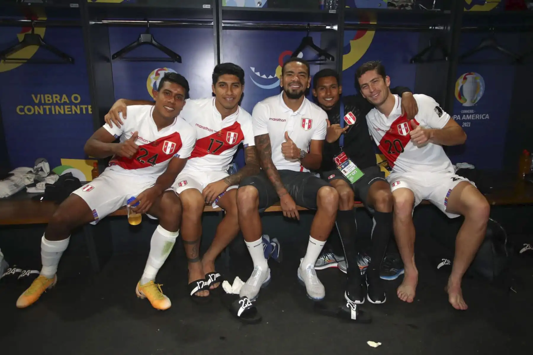 Así fue la celebración de los jugadores de la Selección Peruana tras calificar ante su rival Venezuela a cuartos de final de la Copa América. Foto: FPF