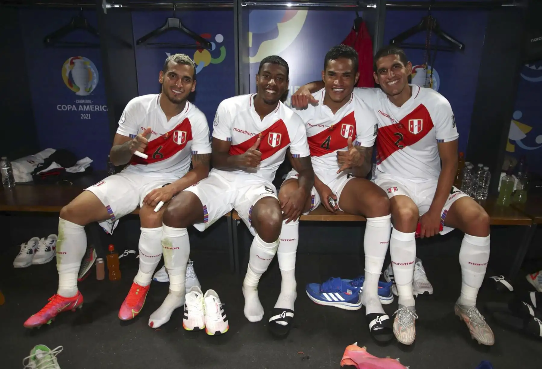 Así fue la celebración de los jugadores de la Selección Peruana tras calificar ante su rival Venezuela a cuartos de final de la Copa América. Foto: FPF