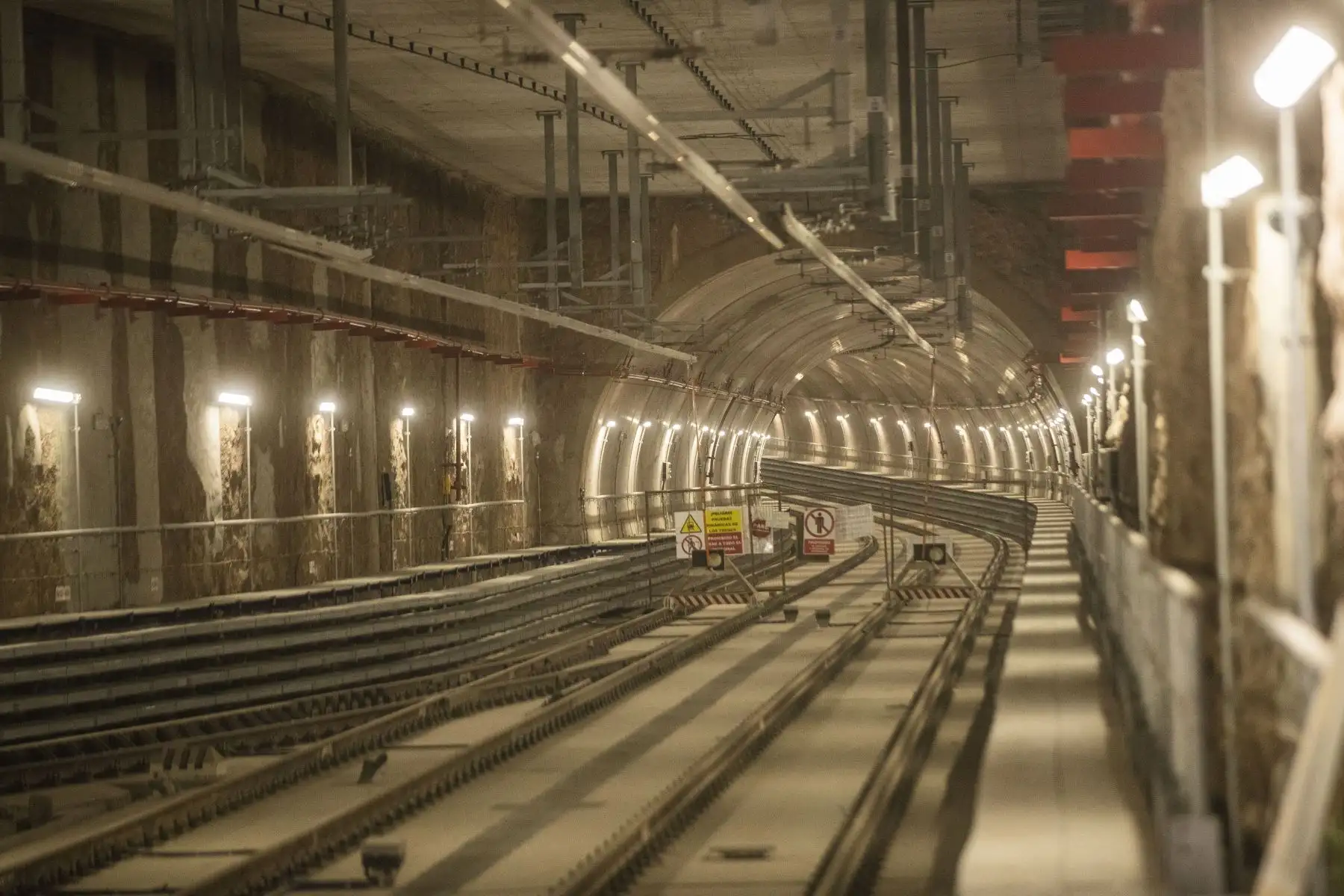 Recorrido por tres puntos del proyecto de la Línea 2 del Metro de Lima. Visita a la tuneladora que se encuentra en la Estación San Juan De Dios. Visita al Patio Taller de los trenes en el distrito de Santa Anita. Visita a la Estación 24 “Mercado de Santa Anita” la cual ya se encuentra casi finalizada. Foto: ANDINA/Carla Patiño