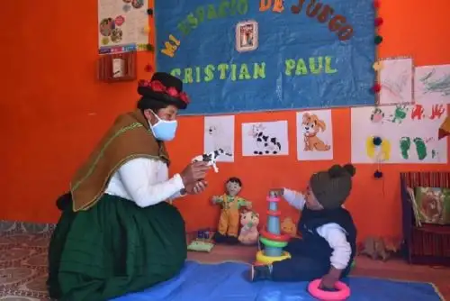 El Midis, a través de la Estrategia de Gestión Territorial “Primero la Infancia”, en articulación con los gobiernos regionales y locales, ha permitido asegurar que gestantes, niñas y niños reciban oportunamente servicios de control de niño sano, vacunación, suplementación con hierro y tratamiento de anemia.