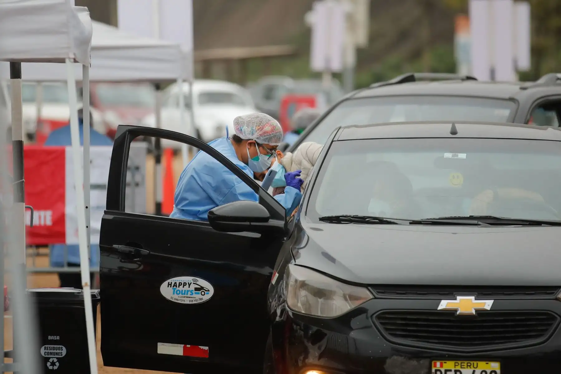 Si deseas saber cuándo te toca inmunizarte contra el nuevo coronavirus solo debes hacer clic en la plataforma Pongo el Hombro por el Perú, desde una computadora, celular o tableta.  Foto: ANDINA/ Juan Carlos Guzmán