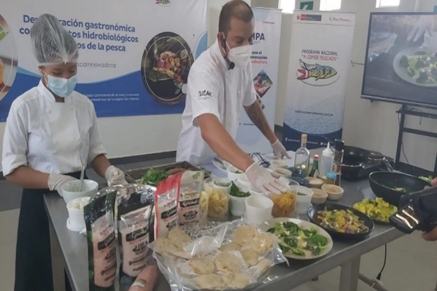 Se pudo degustar platillos como arroz marino con paiche, caucau criollo con paiche, tiradito de boquichico, hamburguesas de paiche al plato con sabrosa ensalada, y otros.