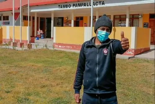 Más de 50 niñas, niños y adolescentes de los niveles escolares inicial, primaria y secundaria acceden a sus lecciones de Aprendo en Casa desde el tambo Pampallacta.