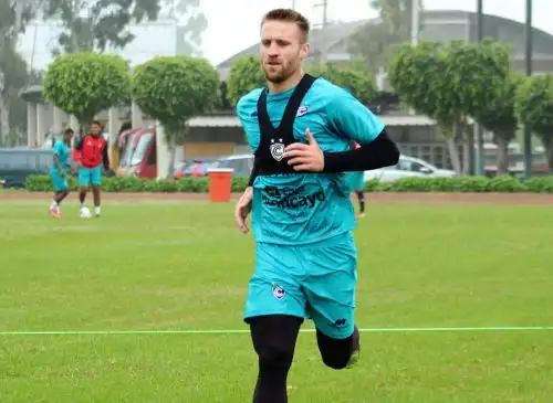Danilo Carando entrena fuerte para ganarse la titularidad en el Cienciano.