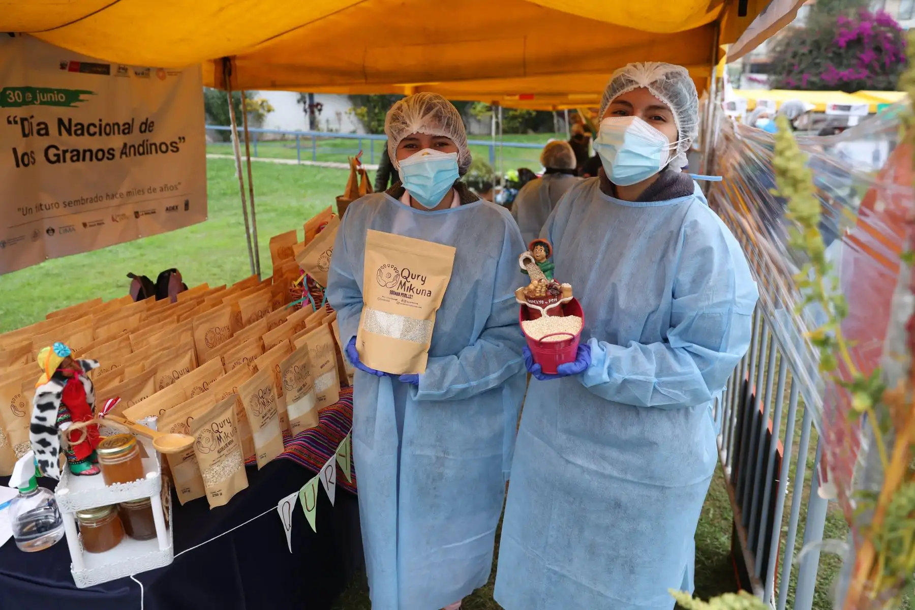 La actividad, denominada: “Un futuro sembrado hace miles de años”, tiene como objetivo la promoción y fomento del consumo de los granos andinos: quinua, cañihua, kiwicha o amaranto y chocho o tarhui, considerados en la actualidad como superalimentos o superfoods, debido a su alto valor nutricional. Foto: ANDINA/ Carla Patiño