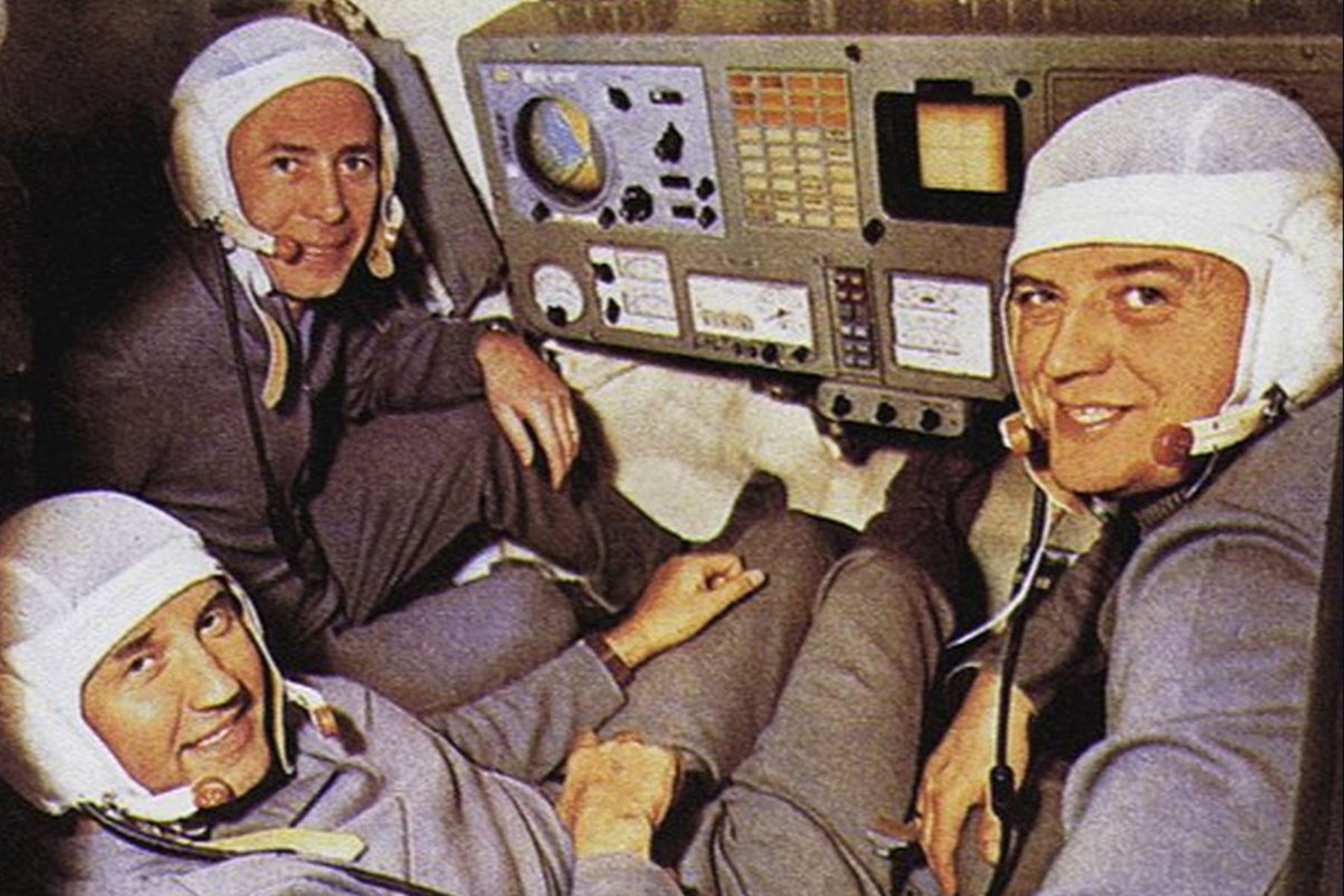 Hace medio siglo, la Soyuz 11 viajó el espacio para consumar una hazaña. Tripulada por los cosmonautas Vladislav Vólkov, Gueorgui Dobrovolski y Viktor Patsáyev, tenía como misión acoplar la nave a la primera estación espacial de la historia, la Salyut 1. Foto: Infobae