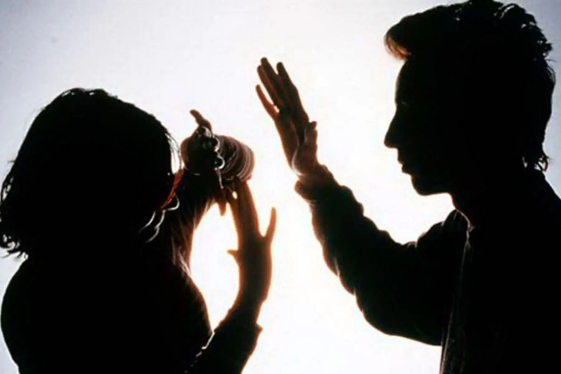 Los casos de violencia contra la mujer debe ser denunciados ante las autoridades respectivas. ANDINA/Difusión