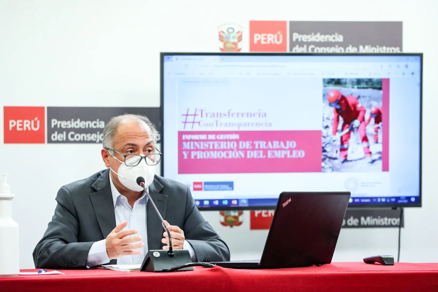 El ministro de Trabajo y Promoción del Empleo, Javier Palacios, ofrece el balance de su gestión en conferencia de prensa como parte de las sesiones “Transferencia con Transparencia”. Foto: ANDINA/PCM