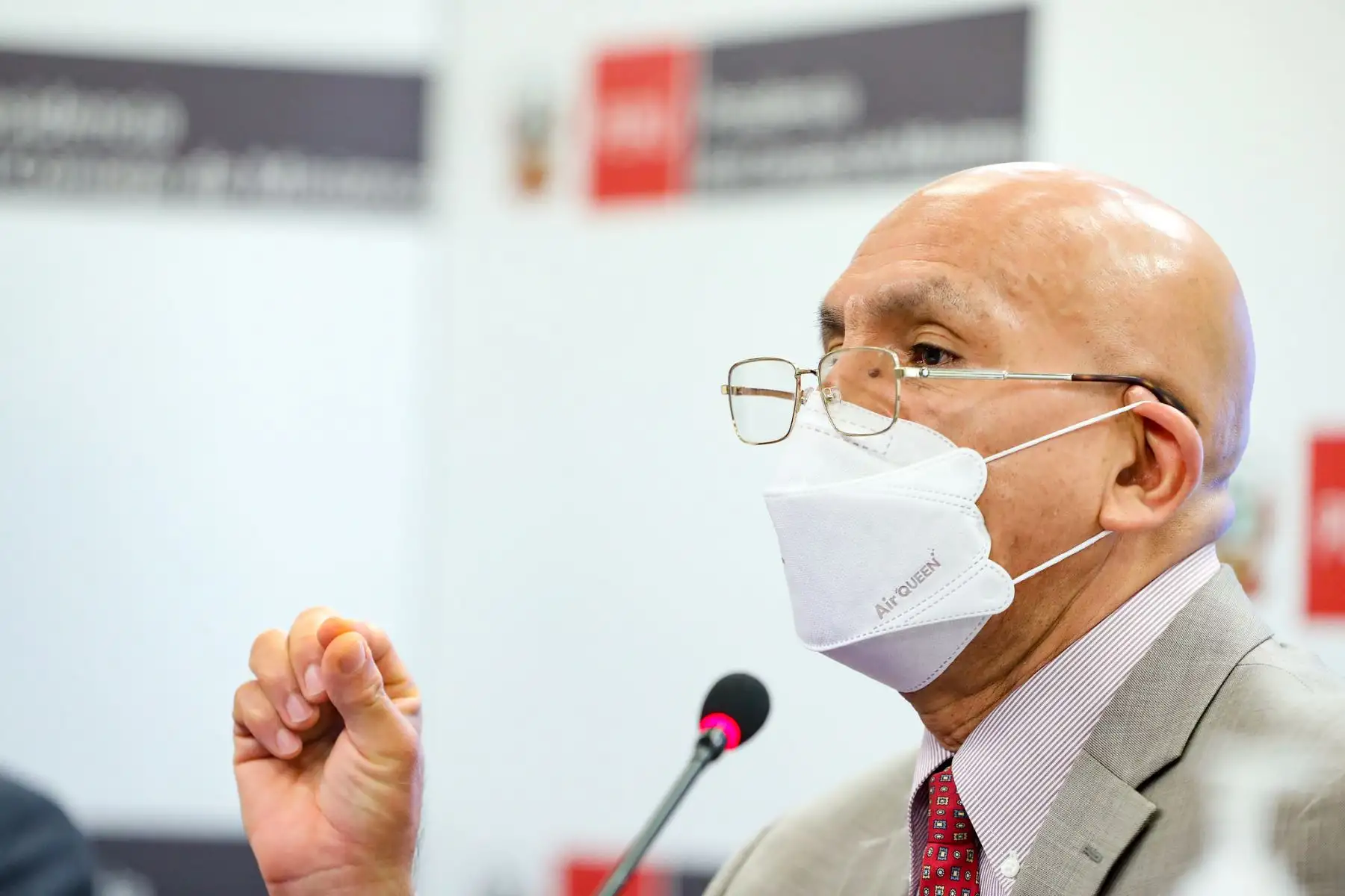 El ministro de Economía y Finazas, Waldo Mendoza, ofrece el balance de su gestión en conferencia de prensa como parte de las sesiones “Transferencia con Transparencia”. Foto: ANDINA/PCM