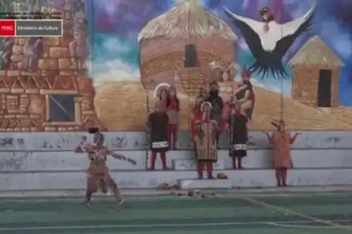 El Kuntur Raymi es la escenificación de una ceremonia que practicaban los pueblos ancestrales en el inicio del solsticio de invierno para rendir culto al cóndor, una de las deidades de las civilizaciones prehispánicas peruanas, a fin de pedirle por un buen año agrícola.
