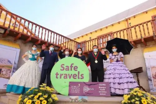 Gracias al sello internacional Safe Travels, el Destino “Moquegua: Capital de Dulces y Piscos” se consolida como un destino que cumple con todas las medidas de bioseguridad ante el covid-19, con el objetivo de salvaguardar la salud de los visitantes. Foto: Mincetur