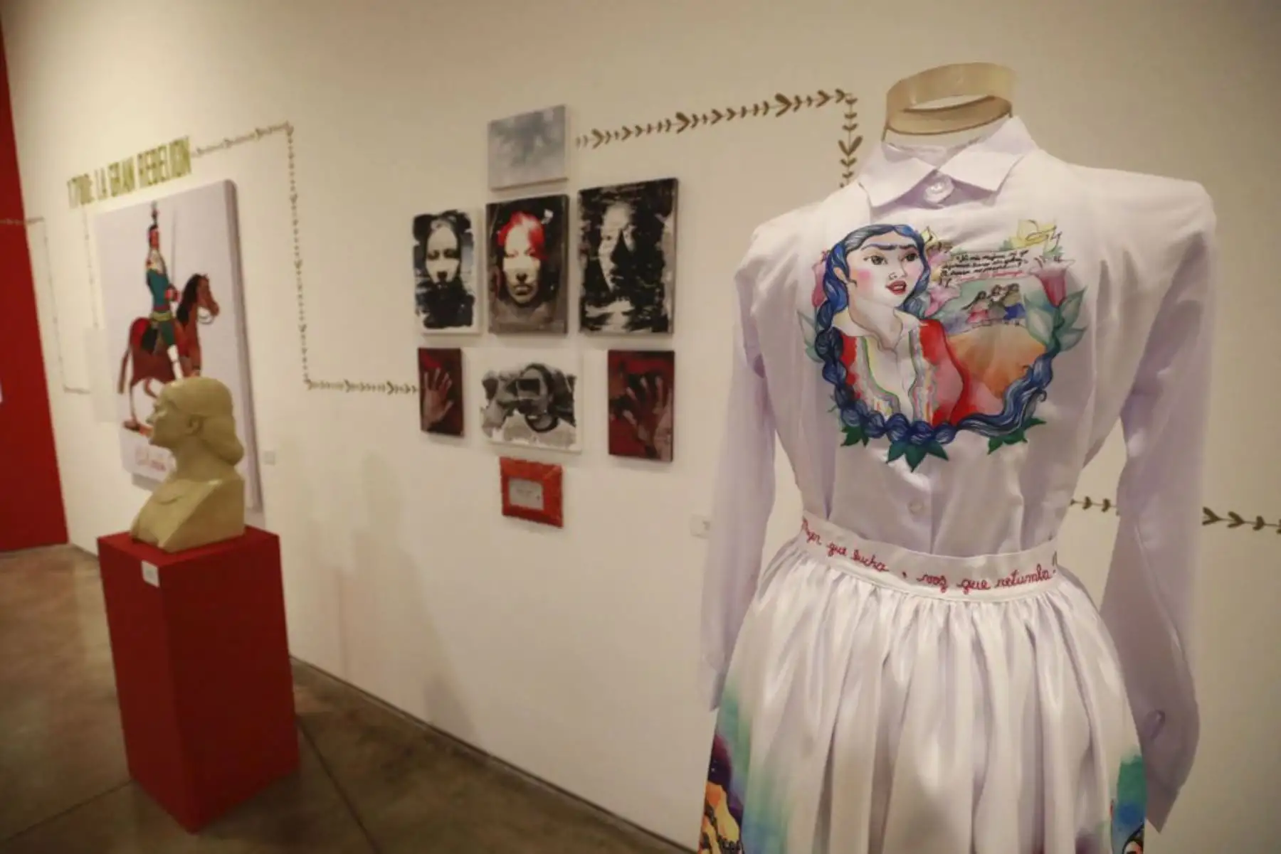 Ministro de Cultura inauguró muestra “Las independencias regionales: Guerra, mujeres y participación popular” en el LUM.  La exposición resalta el rol de las regiones, las mujeres y los sectores populares en la independencia, estará abierta al público desde hoy sábado 03 de julio, previo registro. Foto: ANDINA/Mincul