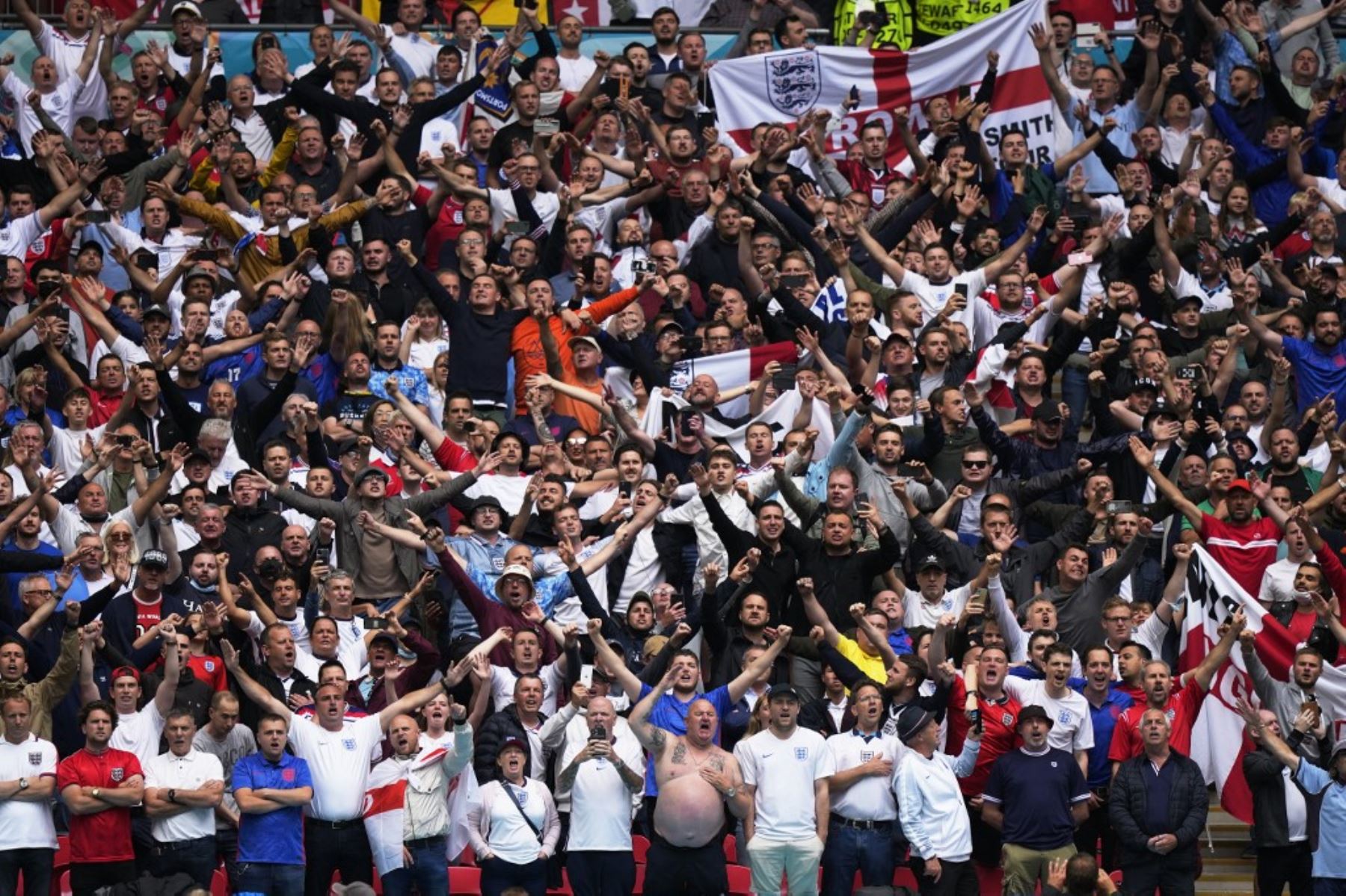 Los aficionados que quieran ingresar al estadio Wembley para ver los partidos de la semifinal o final de la Eurocopa deben cumplir cuarentena
