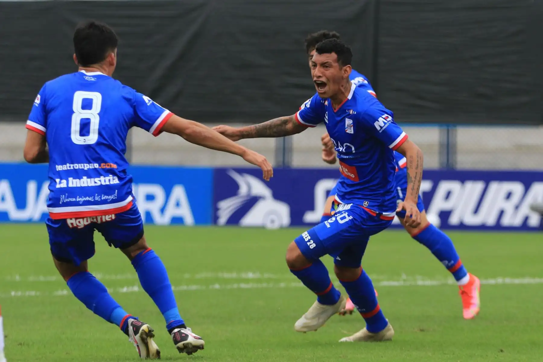 David Dioses de Carlos A. Mannucci celebra su gol  ante el Atlético Grau por la semifinal de la Copa Bicentenario, en el estadio Iván Elías Moreno . 
Foto: @LigaFutProf