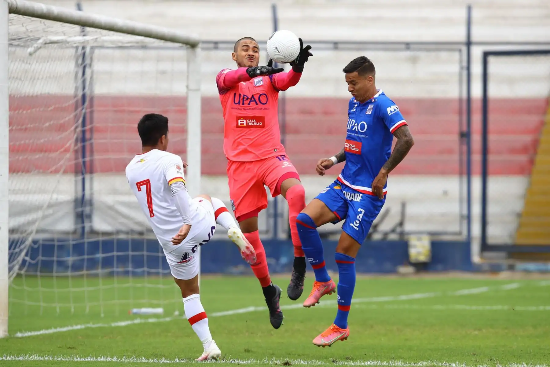 Carlos A. Mannucci se enfrenta ante Atlético Grau  por la semifinal de la Copa Bicentenario, en el estadio Iván Elías Moreno . 
Foto: @LigaFutProf