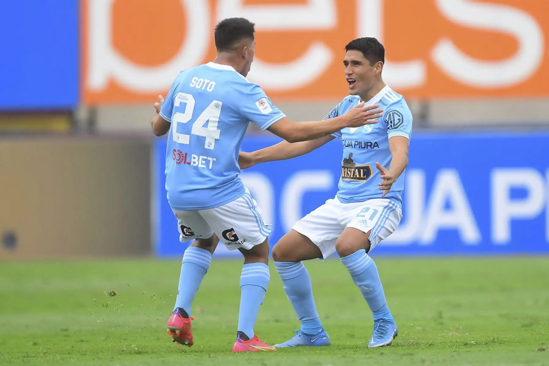 Sporting Cristal ganó 2 a 0 a Unión Comercio clasificando a la final de la Copa Bicentenario. Foto: Liga 1