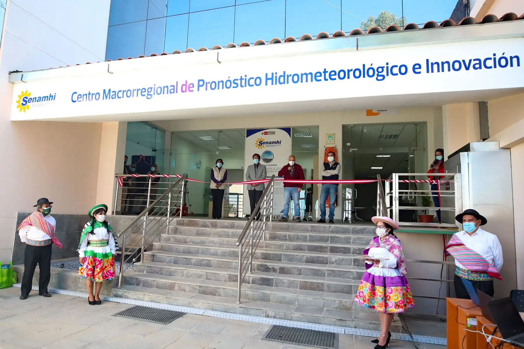 Ministro del Ambiente, Gabriel Quijandría inaugura primer Centro Macrorregional de Pronóstico Hidrometeorológico e Innovación en la región Junín.
Foto: Ministerio del Ambiente
