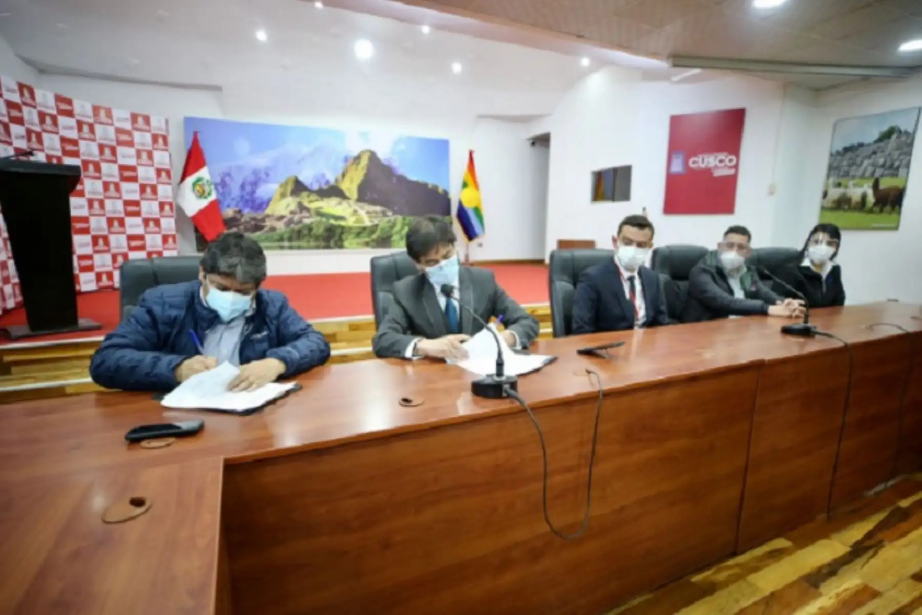 Como parte de la nueva estrategia para encausar el proyecto, se han iniciado las obras preliminares mientras se realiza la nueva licitación para la intervención del grueso de la obra.