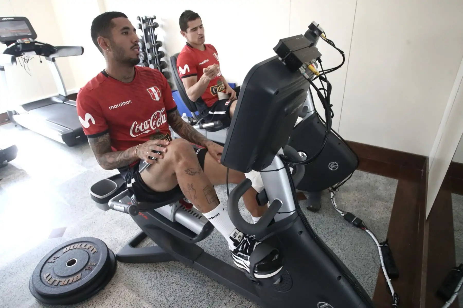 Selección peruana ya se mentaliza en el duelo por el tercer puesto de la Copa América y volvió a los trabajos de preparación.
En la imagen Aldo Corzo y Sergio Peña
Foto: Selección Peruana