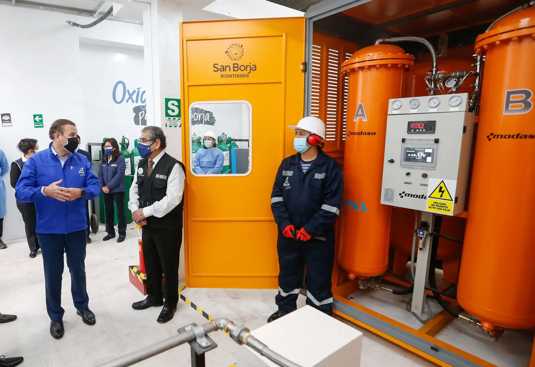 Ministerio de Salud participa de la inauguración de una plata de oxígeno en el distrito de San Borja. Foto: MINSA