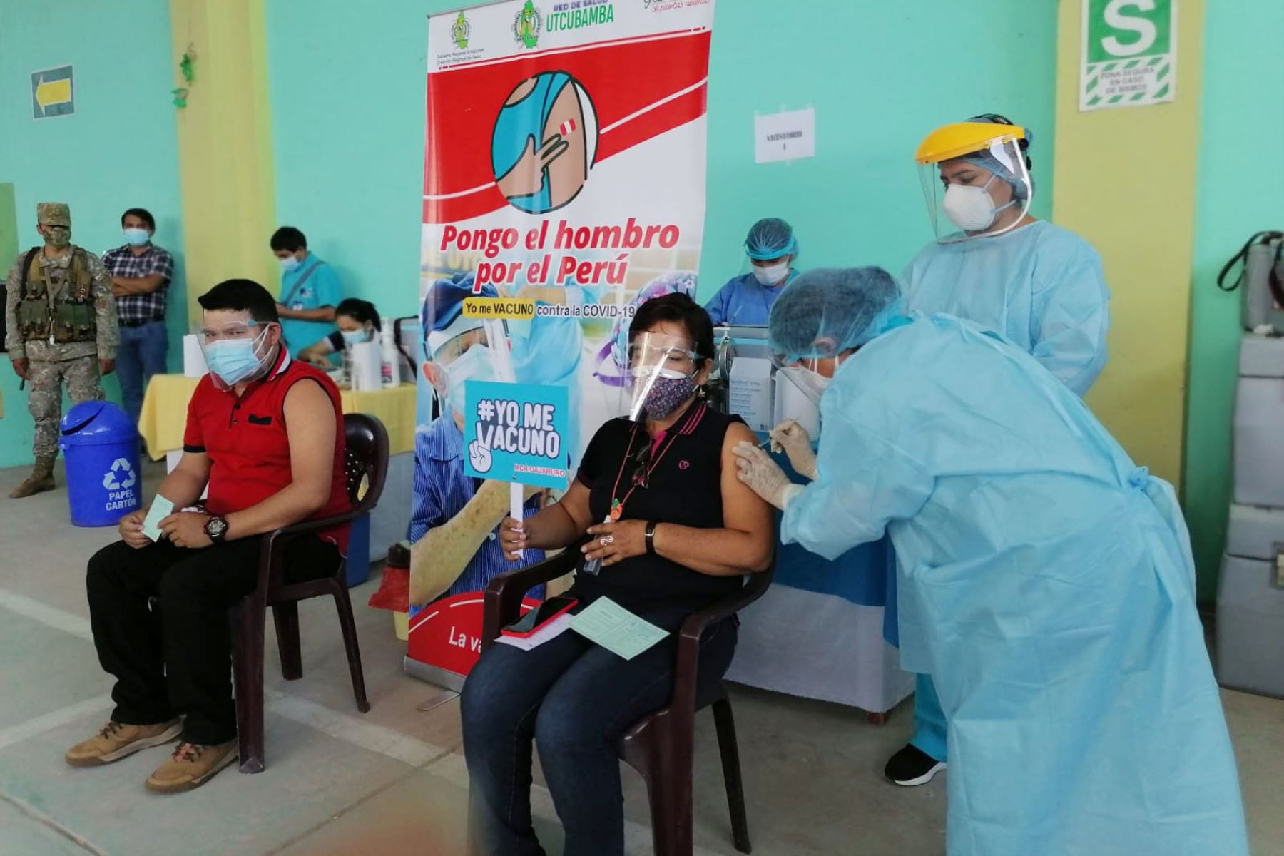 En la víspera se vacunaron contra el covid-19 a 22,000 maestros que trabajan en zonas rurales. Foto: ANDINA/difusión.