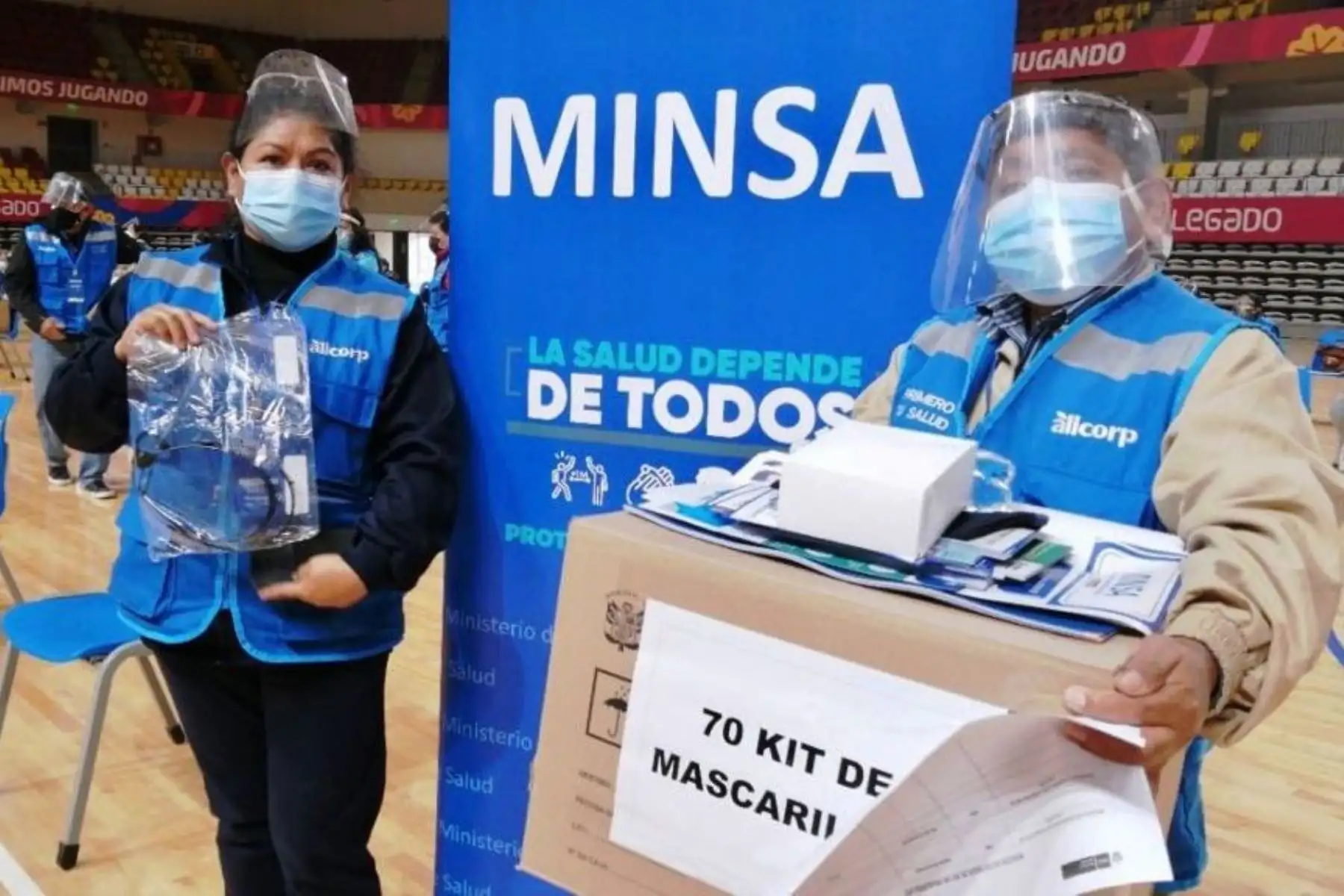 Covid-19: Minsa entrega 5,000 kits de mascarillas a comités comunitarios de Lima Sur. Foto: ANDINA/Difusión.