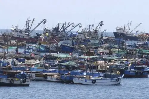 El Instituto Nacional de Defensa Civil (indeci) informó que, de acuerdo al reporte emitido por la Dirección de Hidrografía y Navegación (DHN) de la Marina de Guerra del Perú, aumentaron a 80 los puertos cerrados en todo el litoral debido a la ocurrencia de oleajes anómalos como consecuencia de la actividad volcánica submarina en Nukualofa, Tonga, ocurrida el sábado pasado. ANDINA/archivo