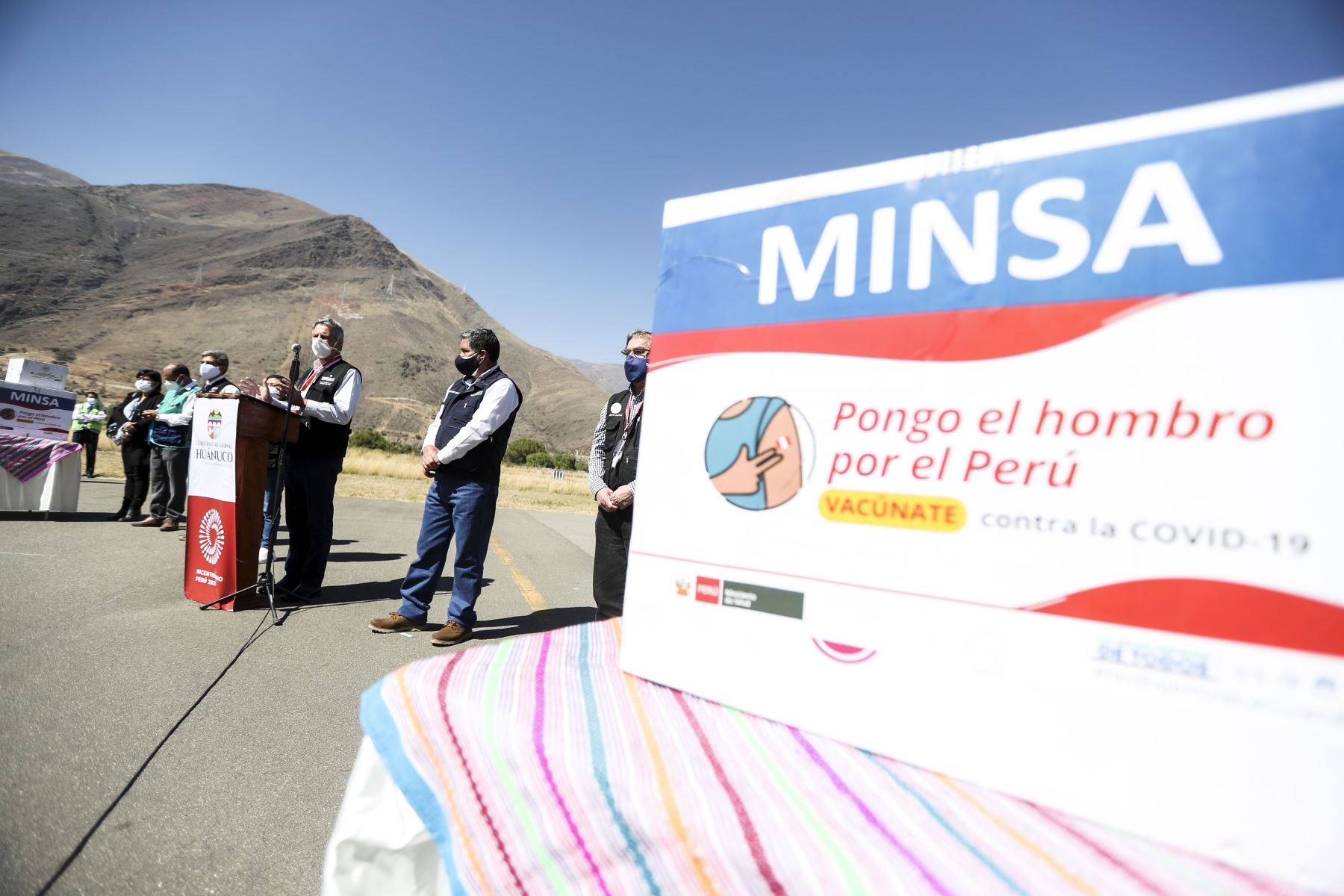 Presidente Francisco Sagasti viaja a la región Huánuco para realizar entrega de 9,360 dosis de vacunas Pfizer y 4,000 dosis de Sinopharm. Foto: ANDINA/Presidencia Perú