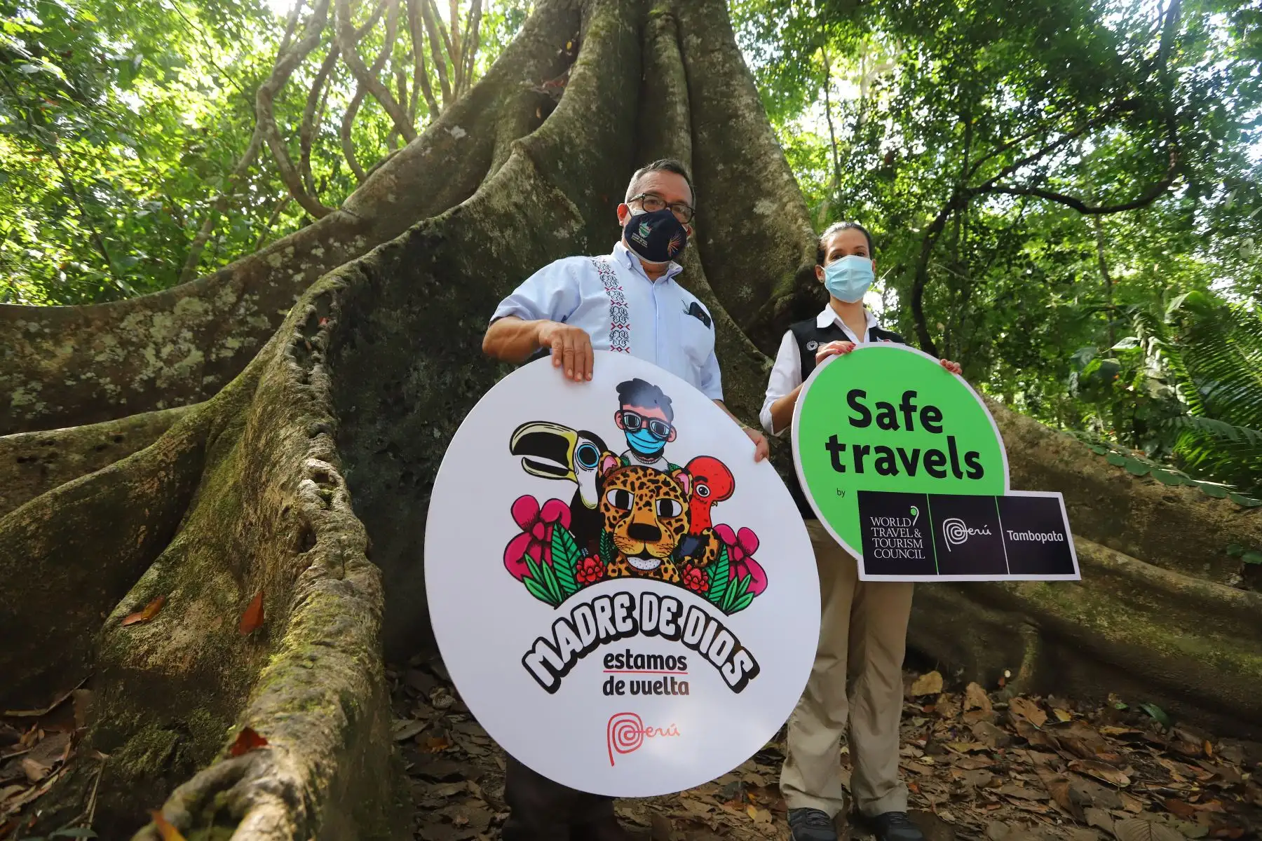 La reactivación turística de Madre de Dios, pródiga en cautivantes espacios naturales y enorme biodiversidad, se acelerará ahora que dos de sus principales destinos: el Parque Nacional del Manu y la Reserva Nacional Tambopata cuentan con el sello Safe Travels que los acredita como bioseguros para el turismo.  ANDINA/Difusión