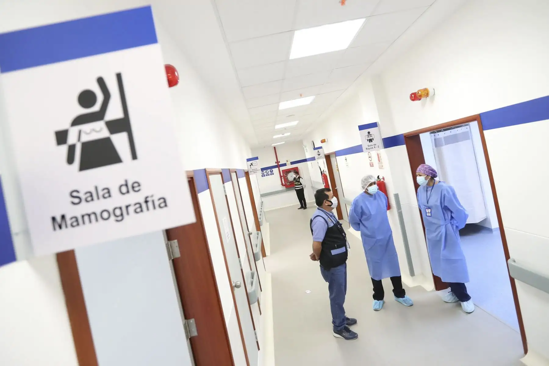 El presidente Francisco Sagasti junto al ministro de Salud, Oscar Ugarte, inspeccionó el Hospital Hermilio Valdizán en Huánuco, Foto: Prensa Presidencia