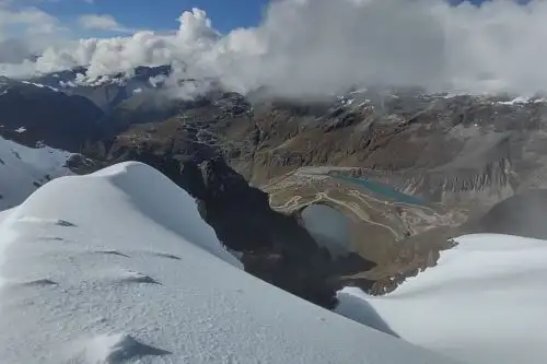 La bandera del Bicentenario flameará en el nevado Huascarán.