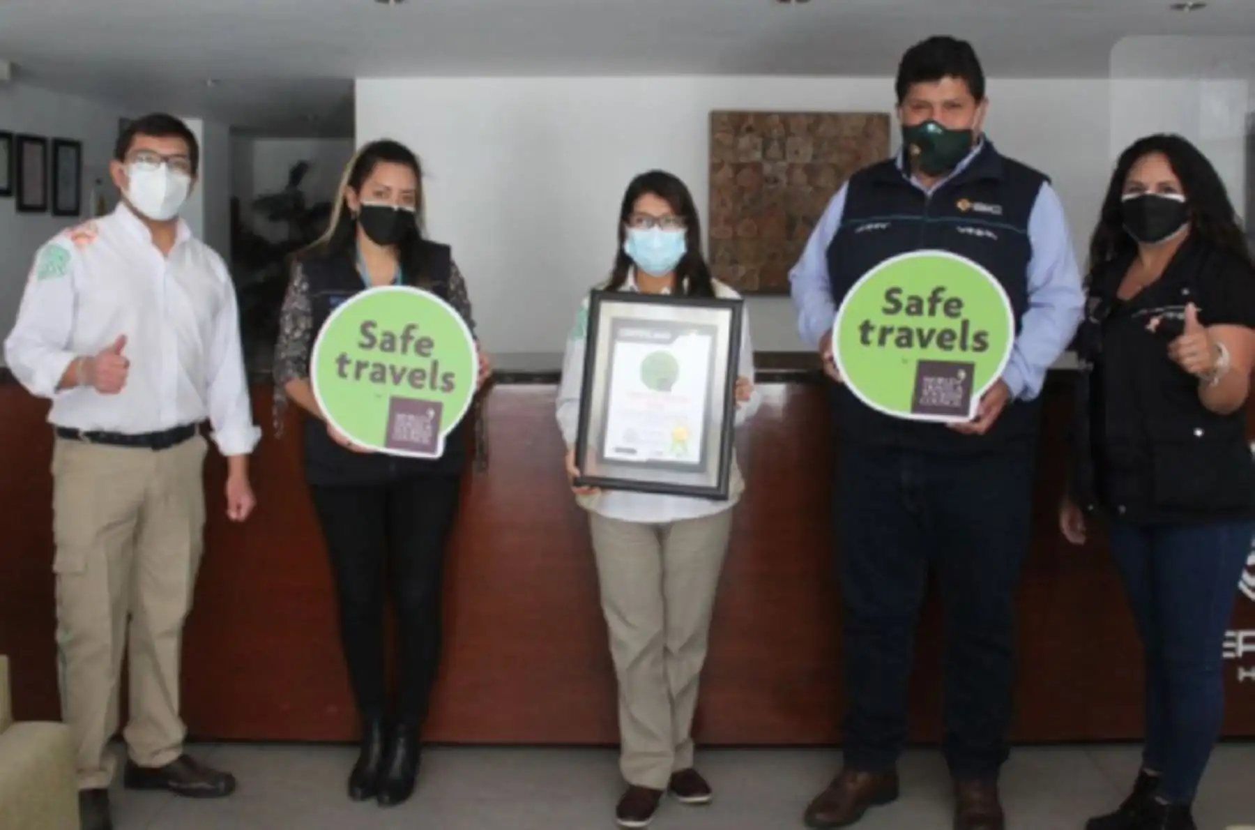 Prestadores de servicios turísticos Arequipa y valle del Colca, recibieron el Sello Safe Travels tras lograr el reconocimiento internacional como destino bioseguro que otorga el Consejo Mundial de Viajes y Turismo, el mismo que es avalado por la Organización Mundial de Salud.