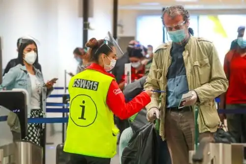 Sanidad en terminal aéreo.